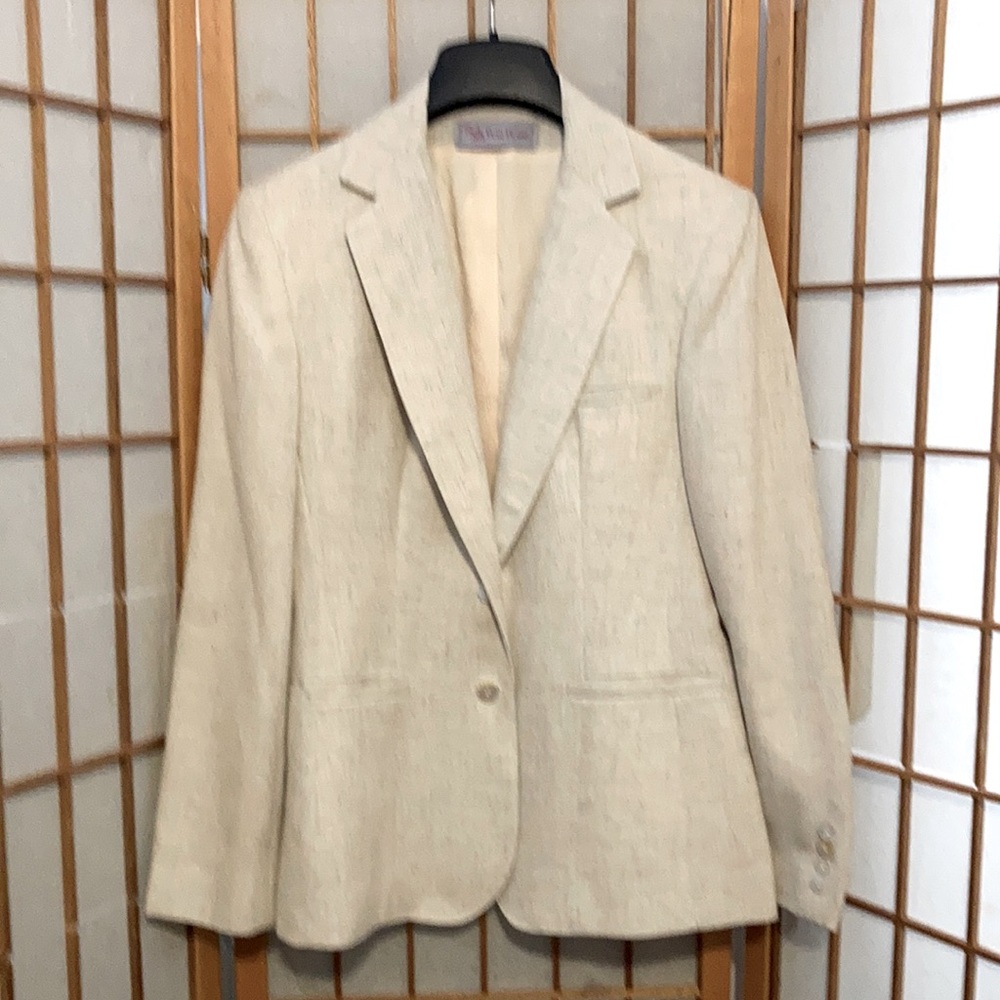 Evan-Picone vintage linen blazer. Size 6. Excellent condition.